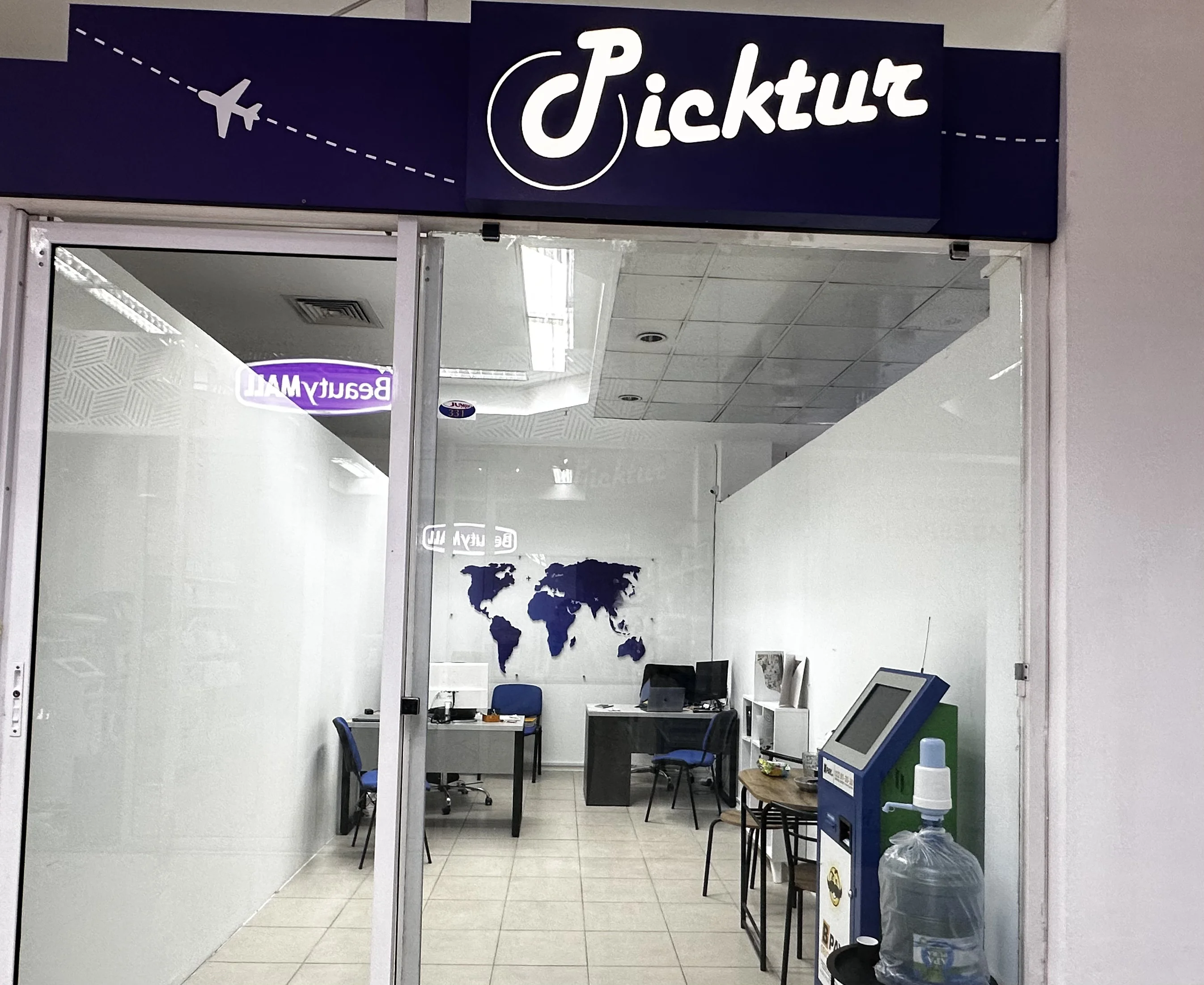 picktur office 1